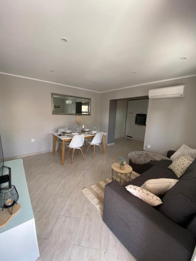 Apartman Petra Gustirna Buitenkant foto